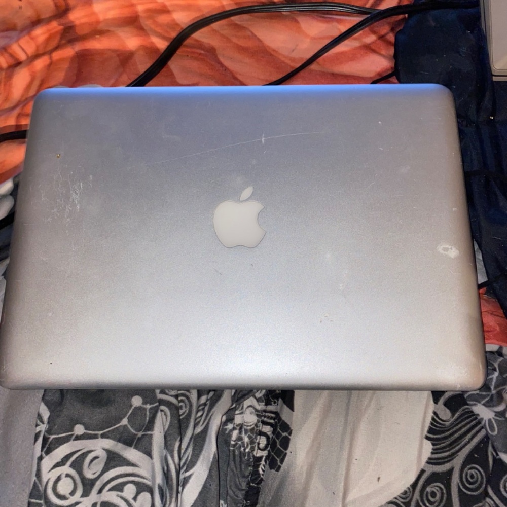 MacBook Pro - Picture 2 of 2